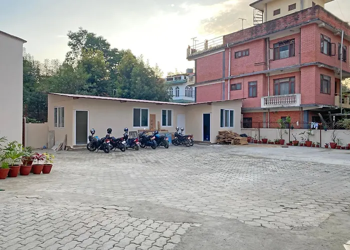 Hotel Dipjyoti 3*