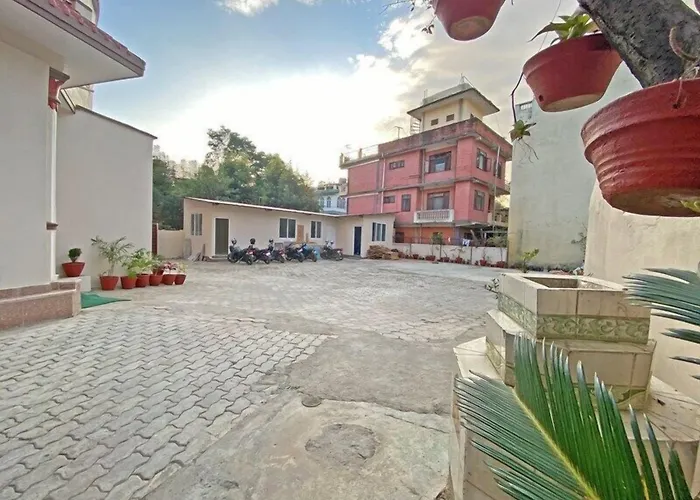 Dipjyoti Hotel